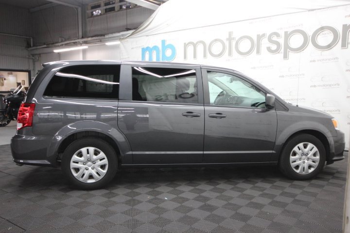 Used 2019 Dodge Grand Caravan SE w/ UConnect Hands-Free Group image 7