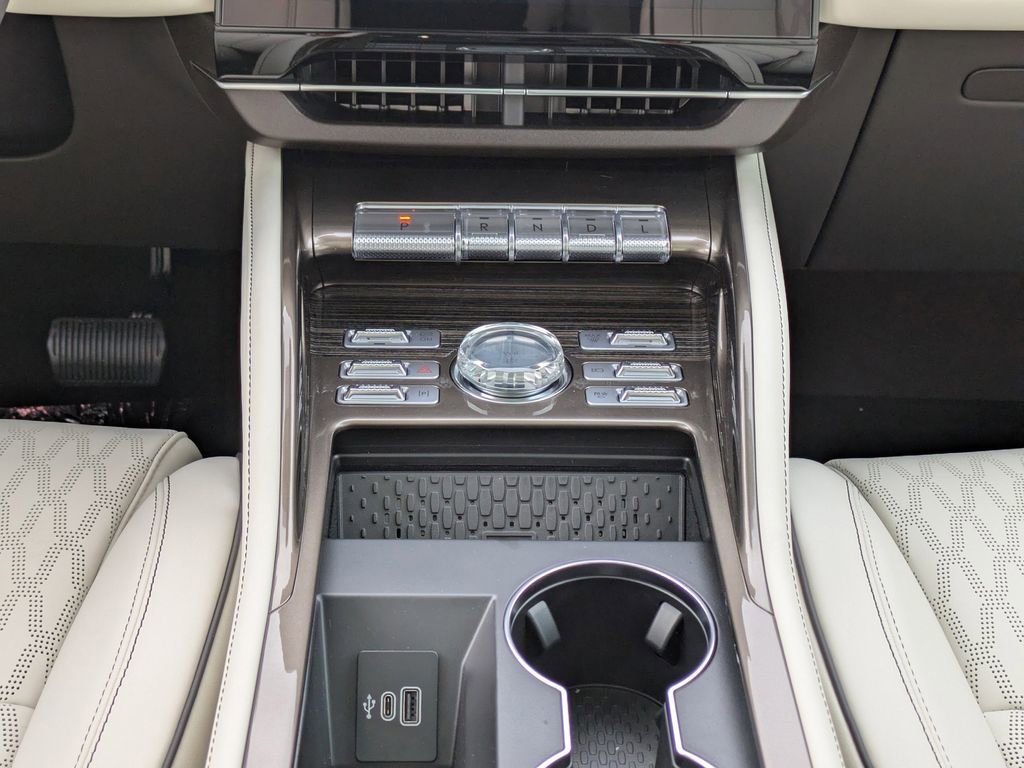 New 2026 Lincoln Nautilus Black Label w/ Jet Appearance Package image 21