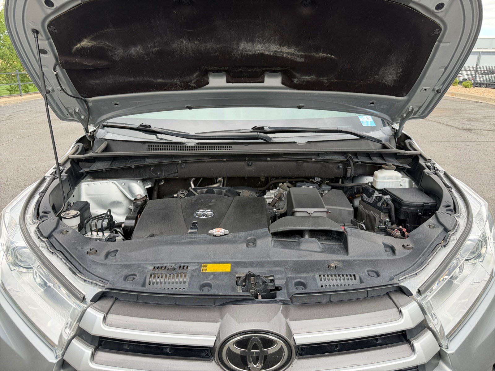 Used 2019 Toyota Highlander XLE AWD/4WD image 20