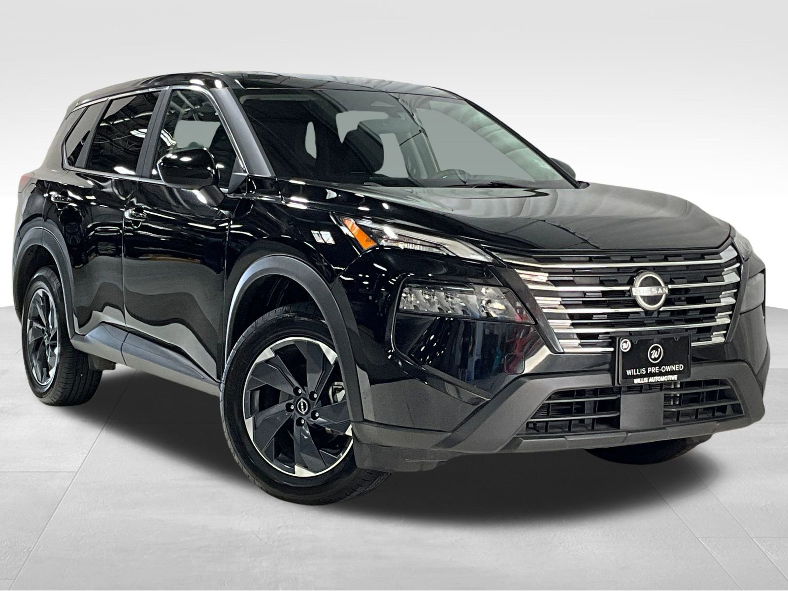 Used 2024 Nissan Rogue SV