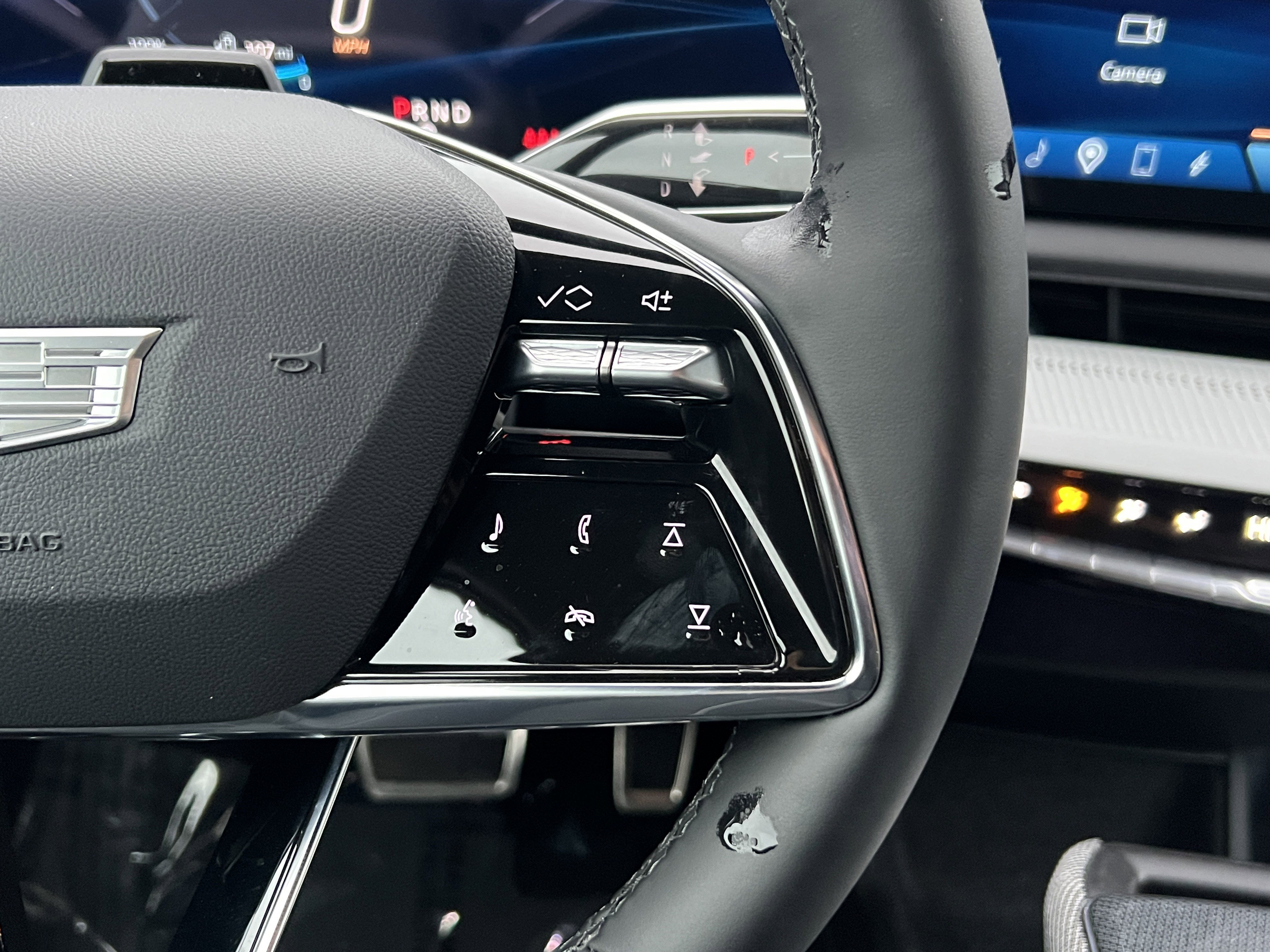 New 2025 Cadillac Optiq Sport 2 image 29