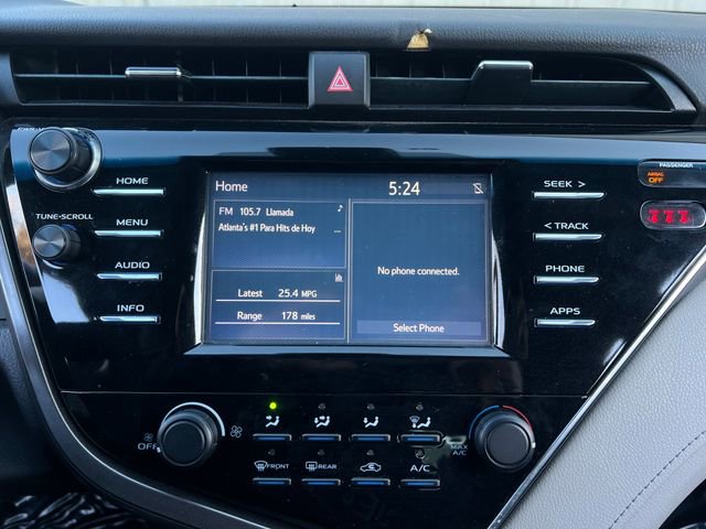 Used 2018 Toyota Camry L image 21