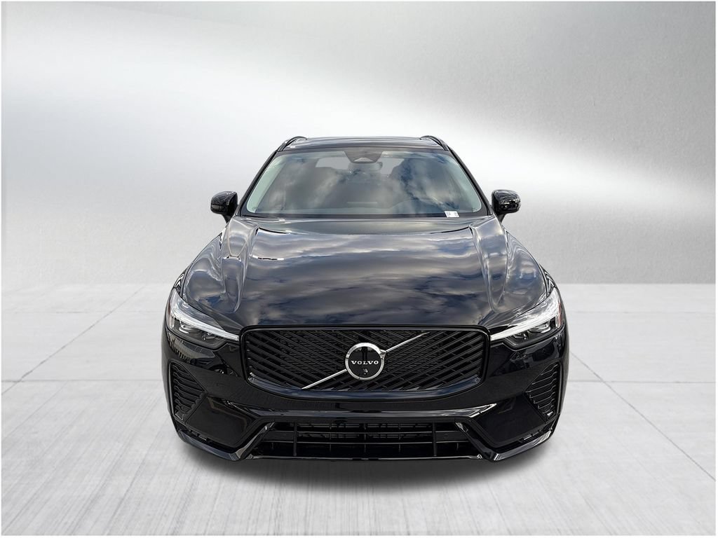 New 2026 Volvo XC60 B5 Plus AWD/4WD image 2