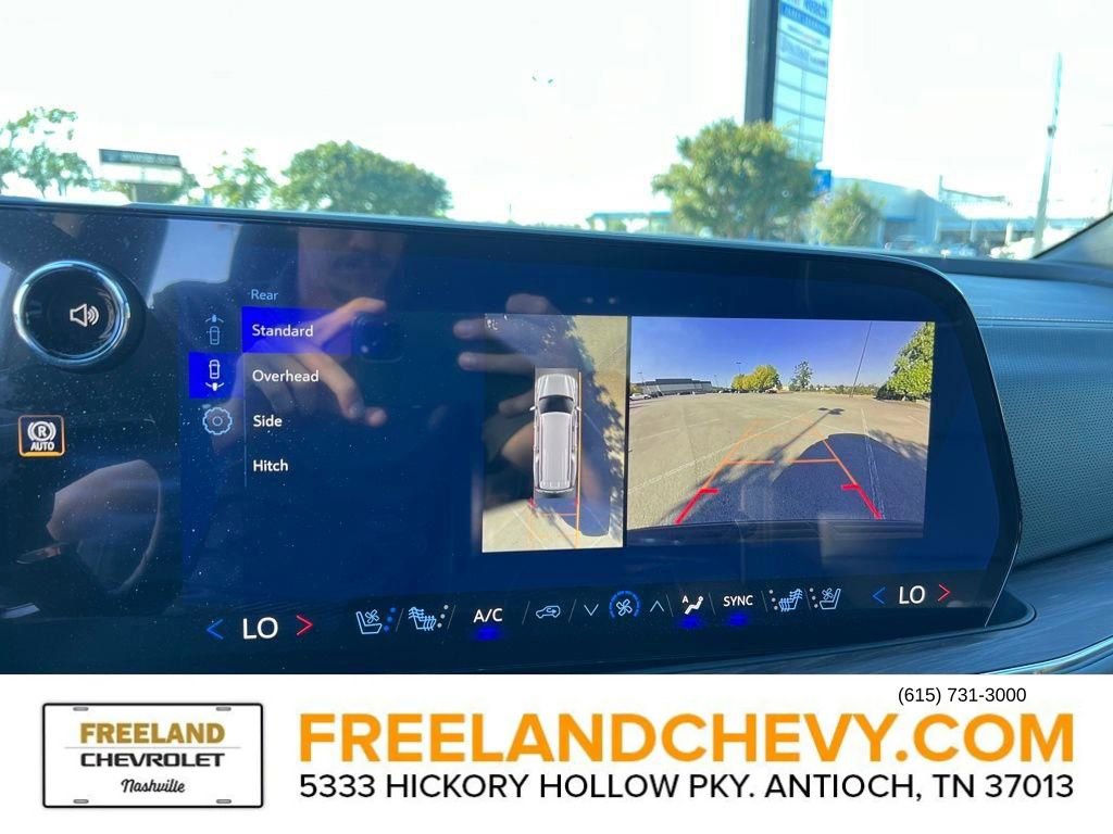 New 2026 Chevrolet Suburban Premier w/ Sun And Tow Package image 28