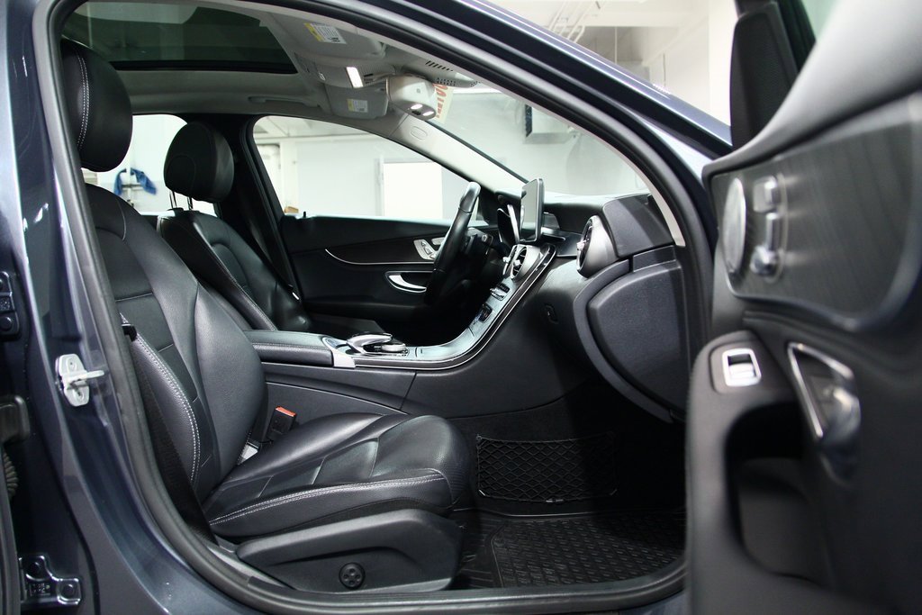 Used 2015 Mercedes-Benz C 300 4MATIC Sedan image 24