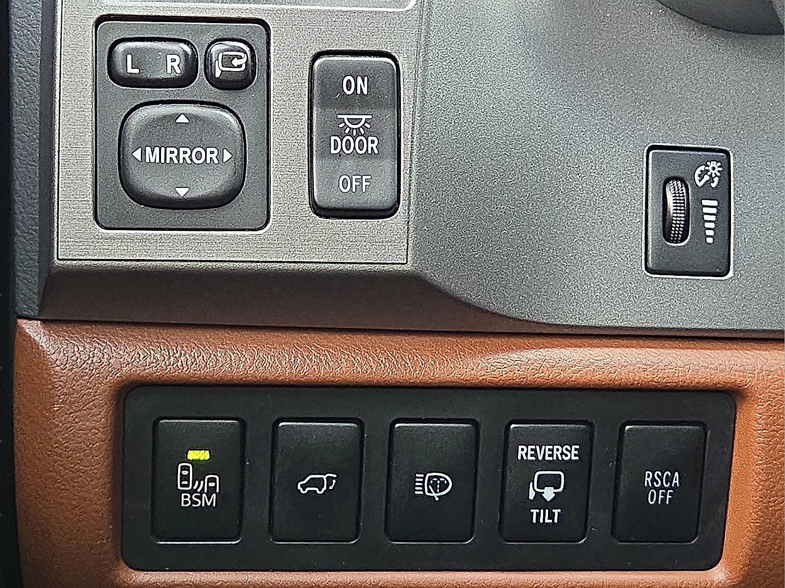Used 2014 Toyota Sequoia Platinum AWD/4WD image 20
