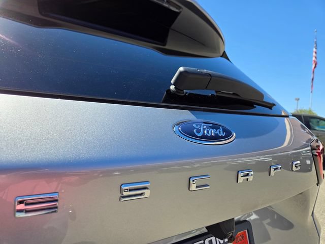 Certified 2023 Ford Escape ST-Line w/ Tech Pack #1 AWD/4WD image 11