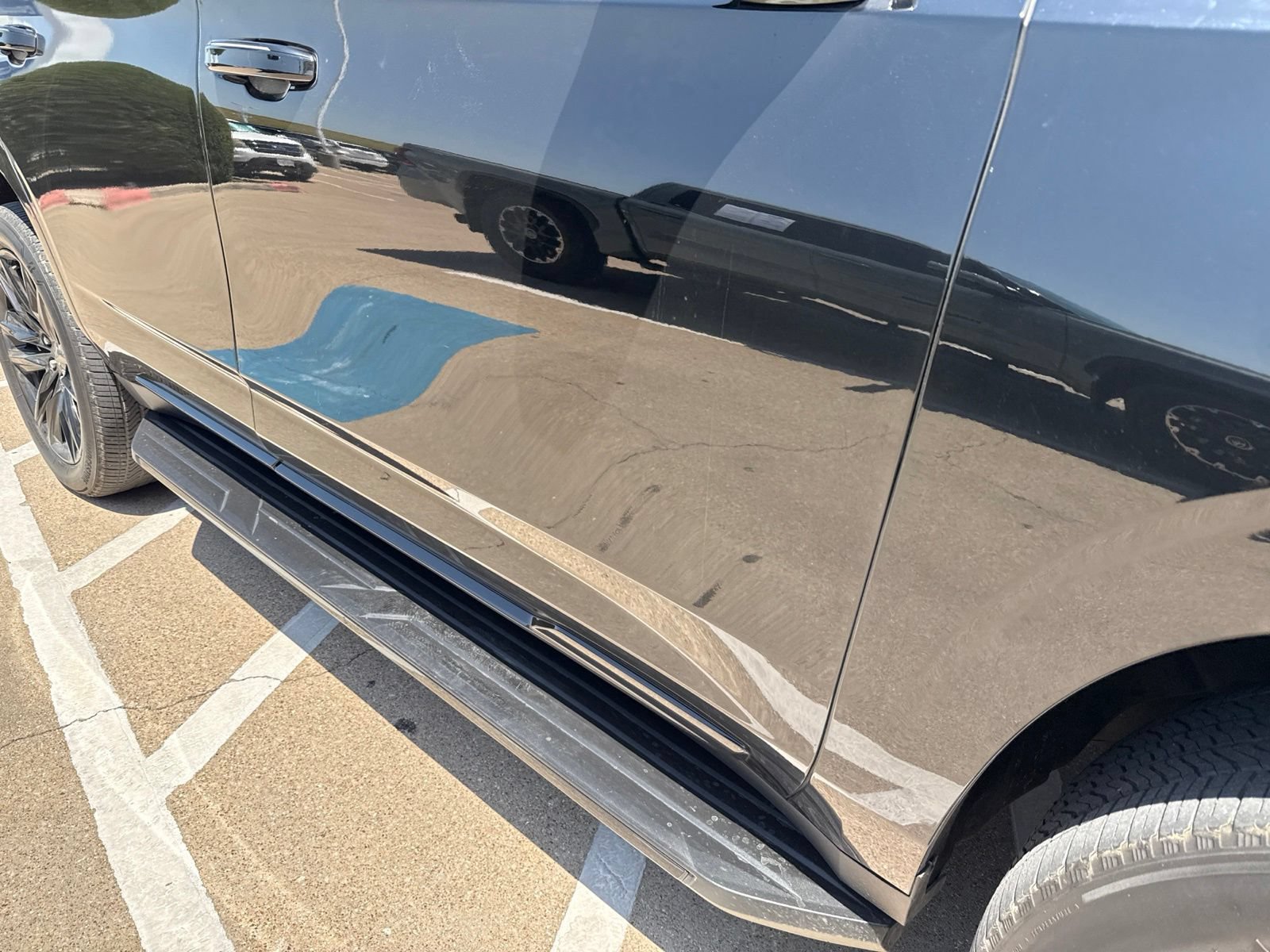 Used 2022 Cadillac Escalade Sport RWD image 5