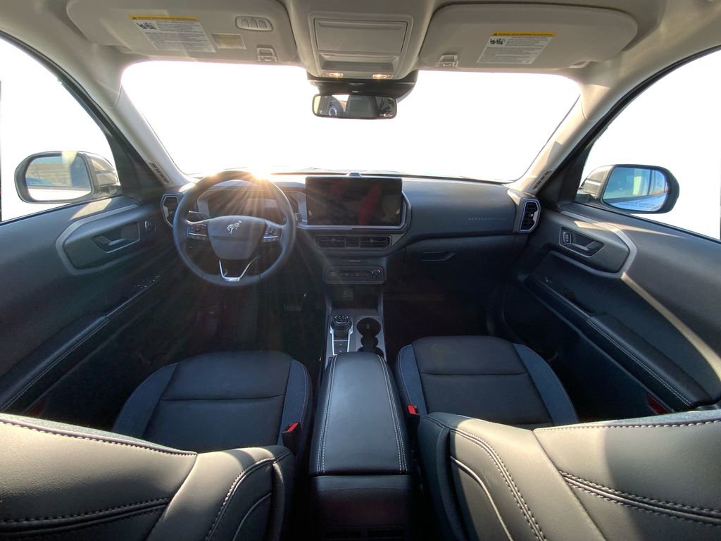 Used 2025 Ford Bronco Sport Outer Banks AWD/4WD image 14