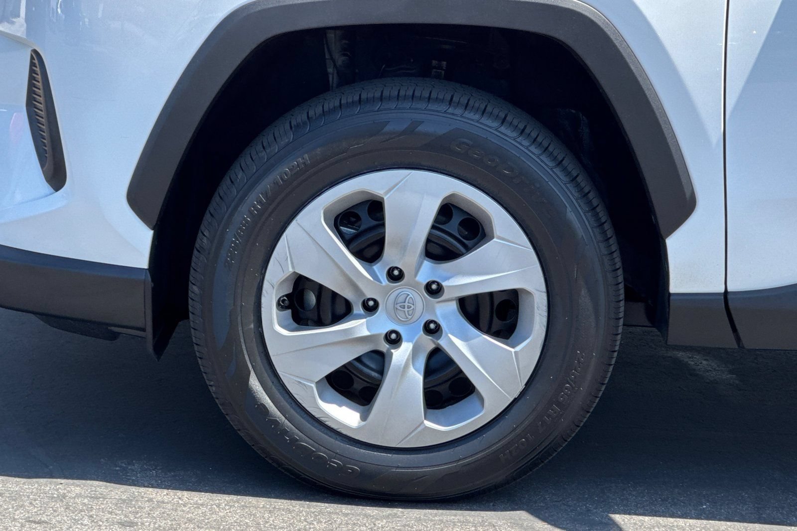 Certified 2023 Toyota RAV4 LE FWD image 34