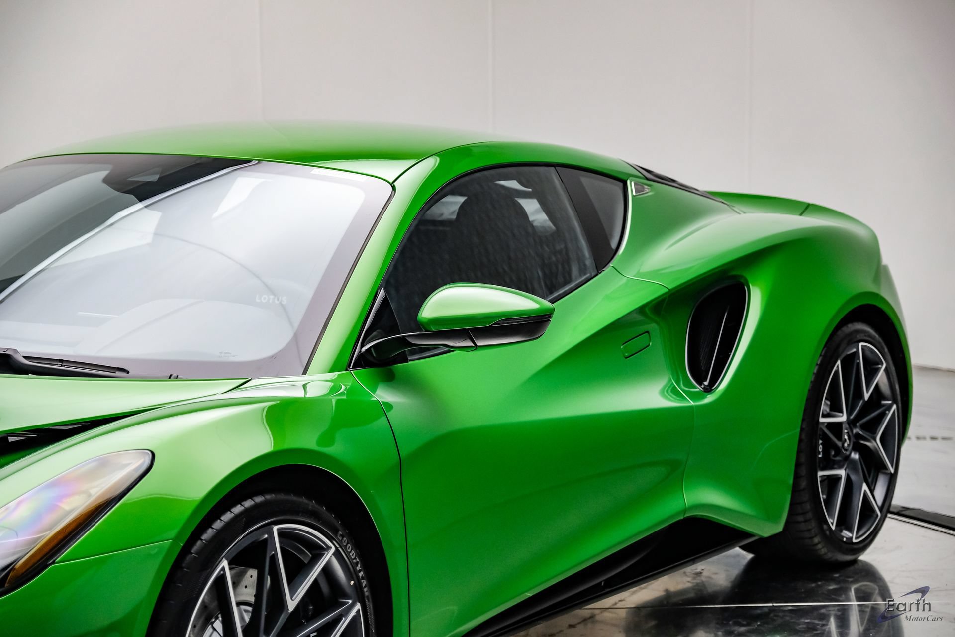 New 2026 Lotus Emira SE RWD image 34