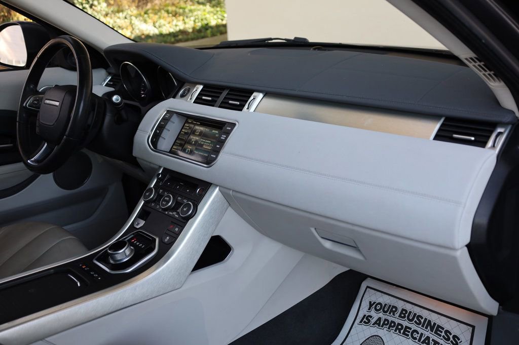 Used 2015 Land Rover Range Rover Evoque Pure Plus image 25