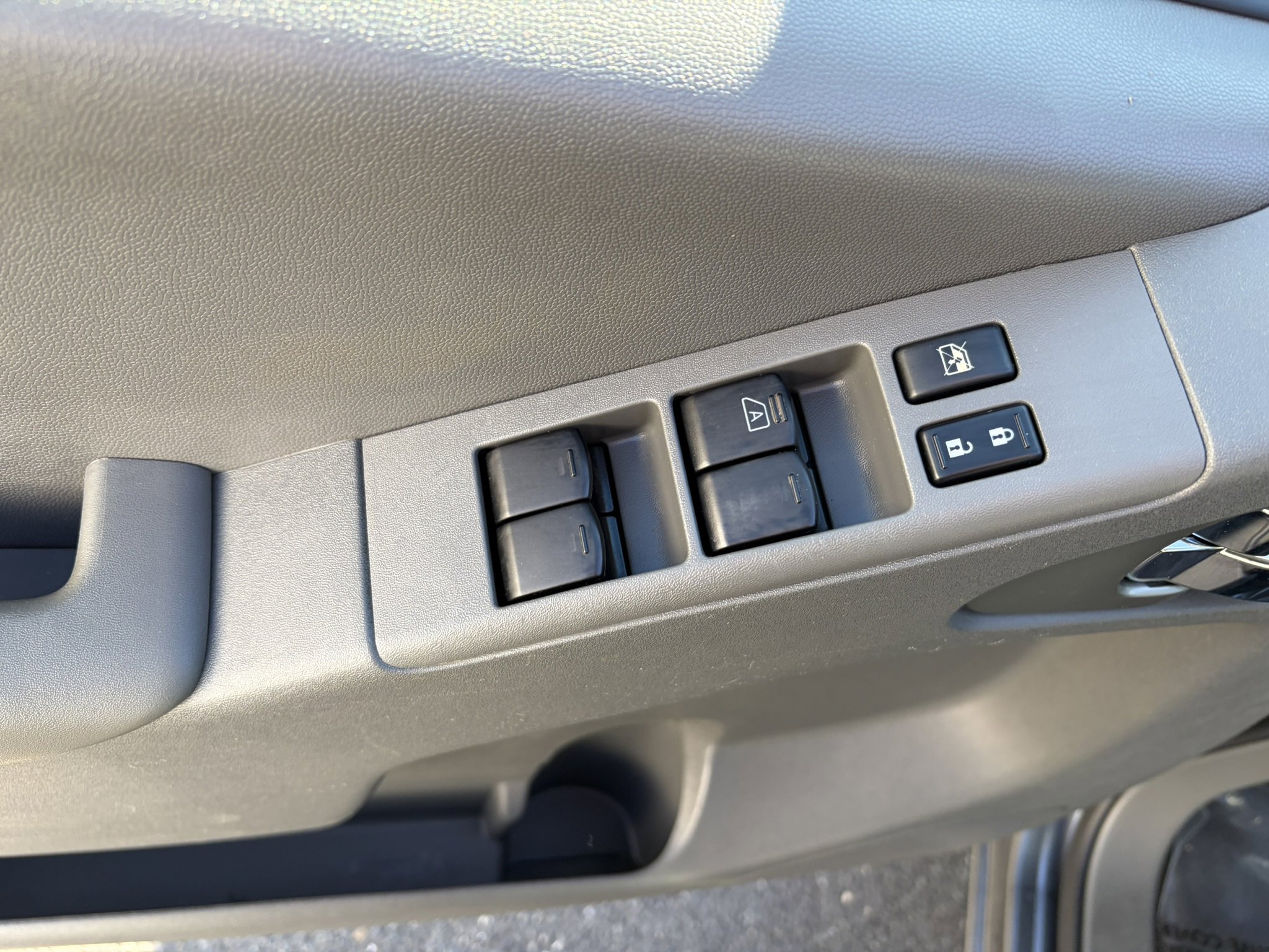 Used 2019 Nissan Frontier SV image 15