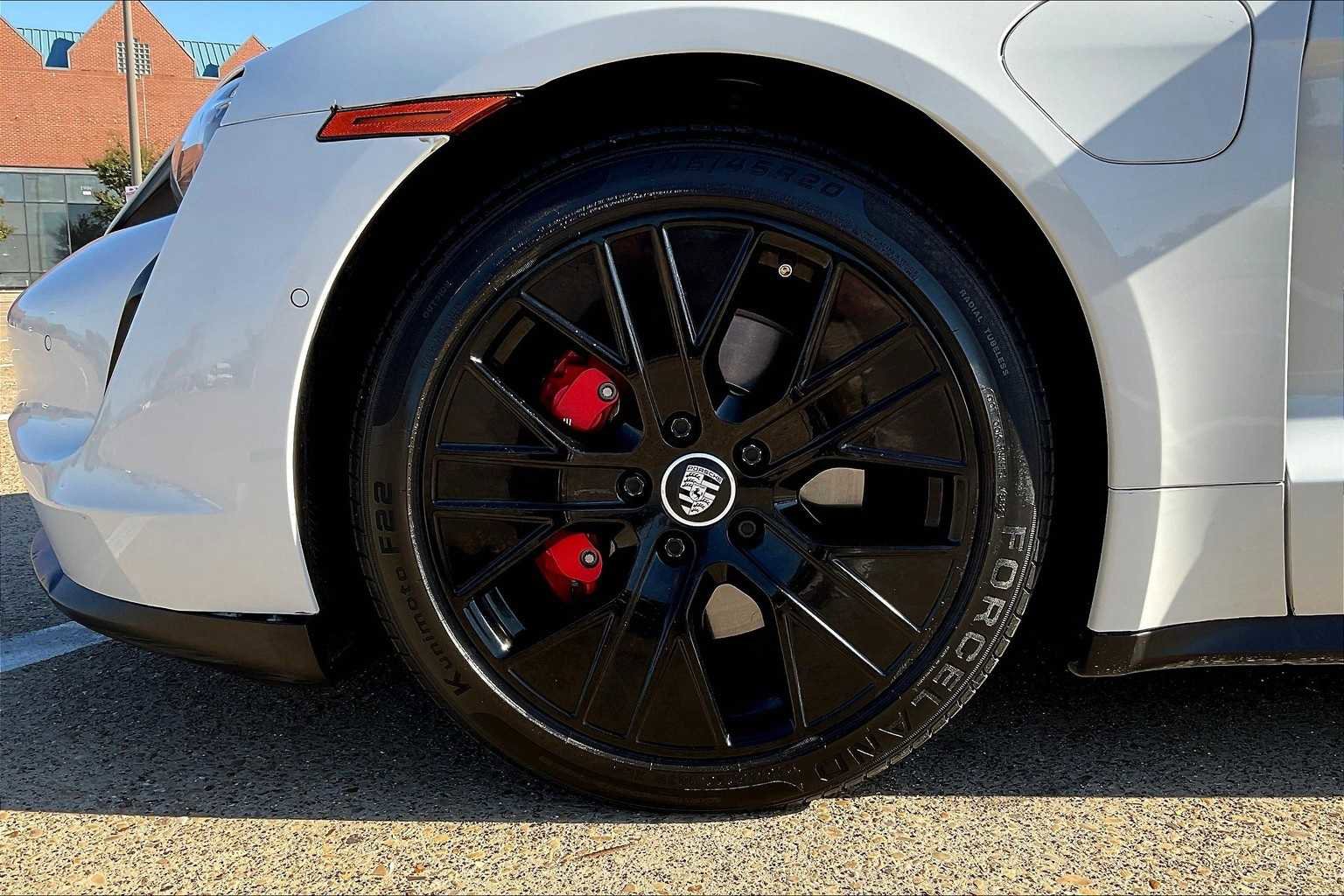 Used 2020 Porsche Taycan 4S image 7