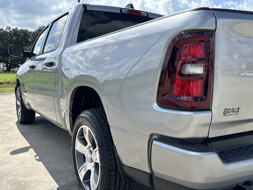 New 2026 RAM 1500 Express image 9