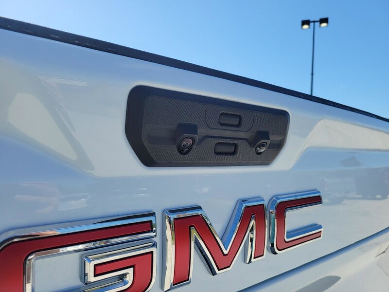New 2026 GMC Sierra 2500 Denali w/ Denali Reserve Package AWD/4WD image 7