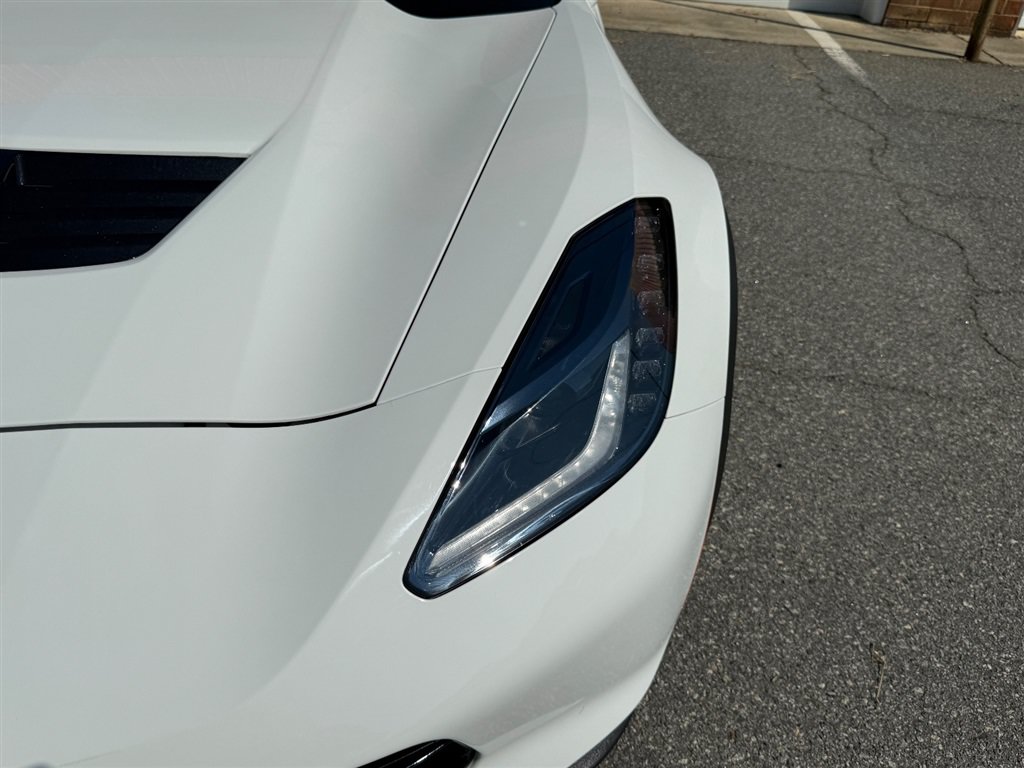 Used 2018 Chevrolet Corvette Z06 RWD image 16