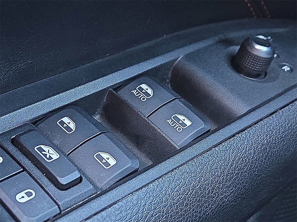 Used 2022 Jeep Compass Trailhawk w/ Trailhawk Elite Group image 16