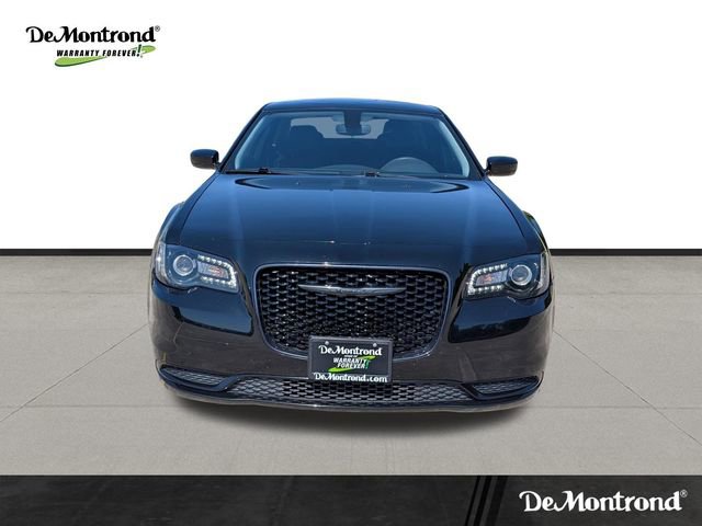 Used 2023 Chrysler 300 Touring w/ Sport Appearance Package RWD image 2