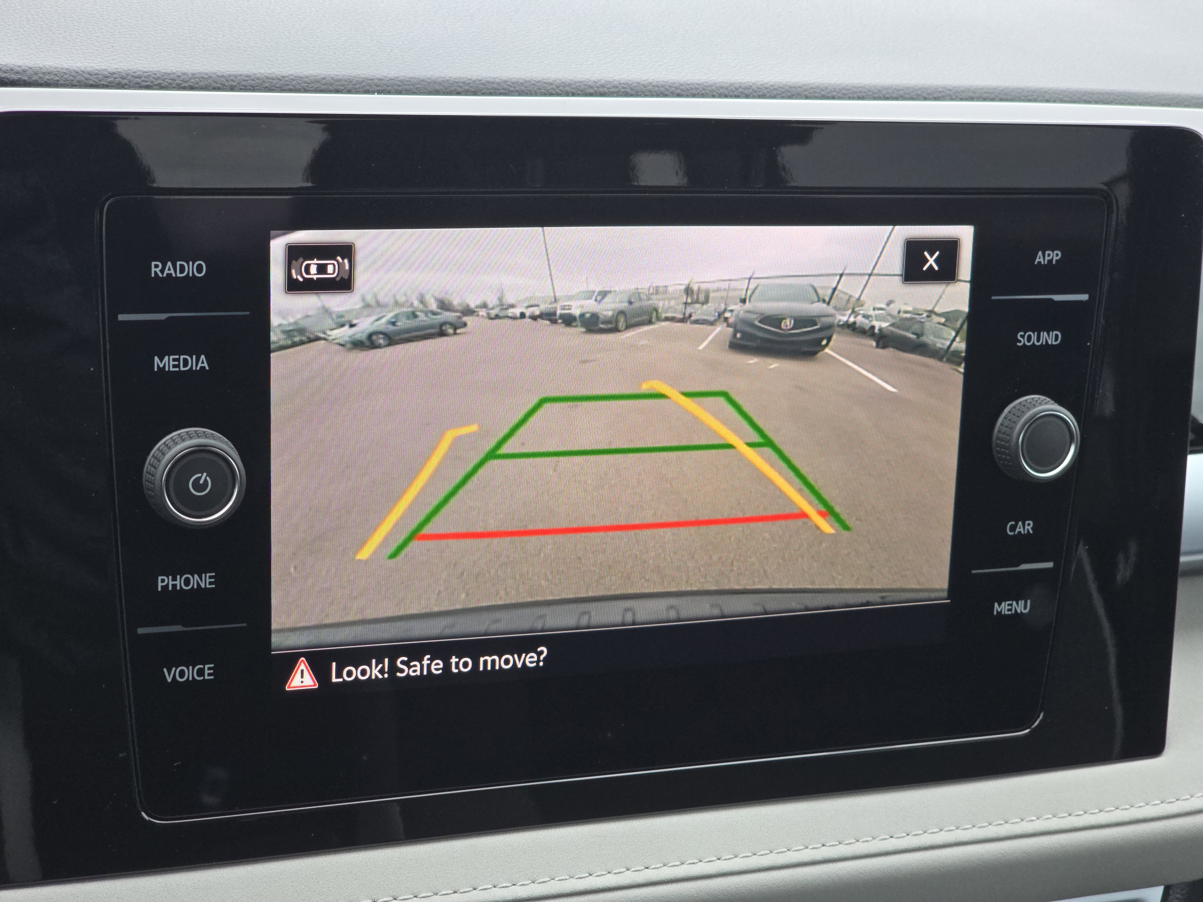 New 2026 Volkswagen Taos SE image 23