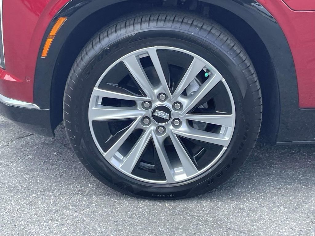 New 2026 Cadillac Vistiq Luxury w/ LPO, Premium Carpet Package image 9