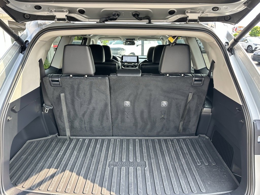 Used 2024 Toyota Grand Highlander XLE image 16