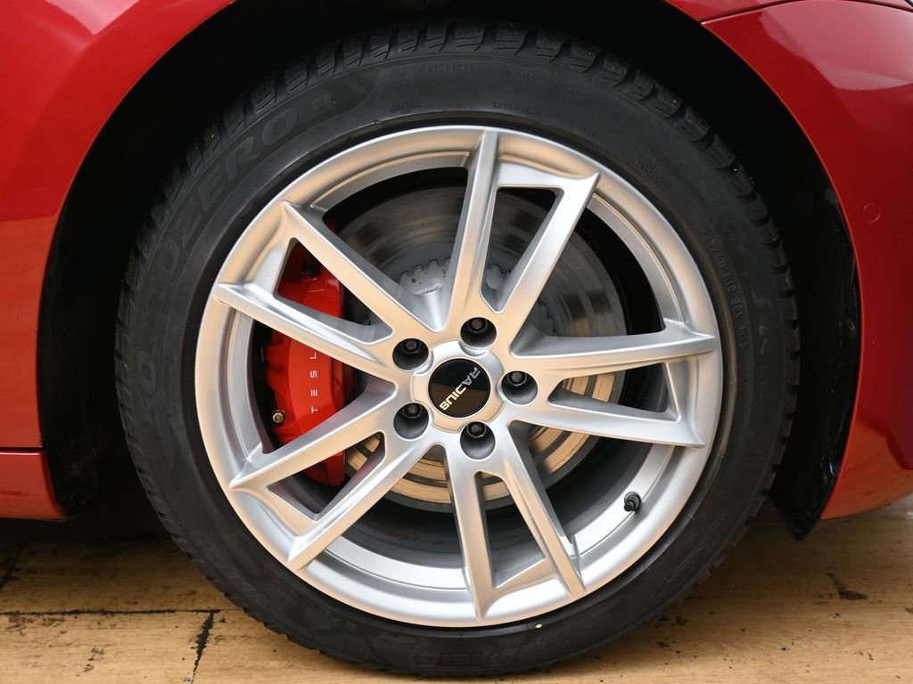 Used 2018 Tesla Model 3 Performance image 8