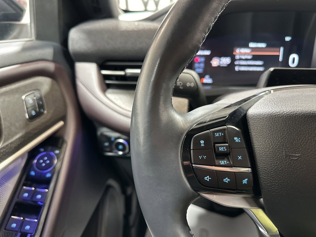 Used 2025 Ford Explorer Platinum w/ LUX Leather Package AWD/4WD image 28