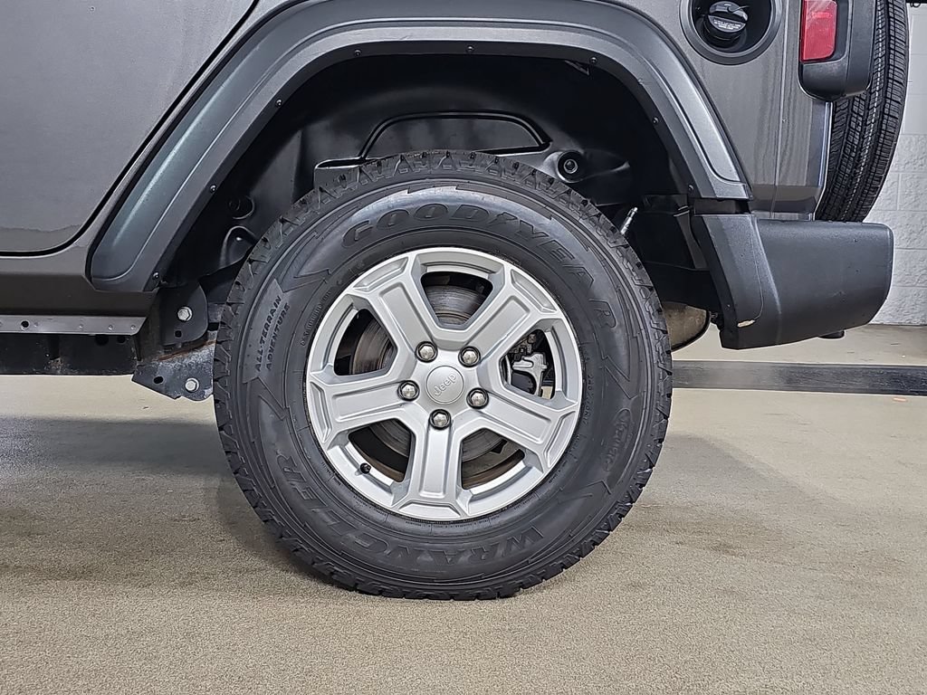 Used 2018 Jeep Wrangler Unlimited Sport S AWD/4WD image 37