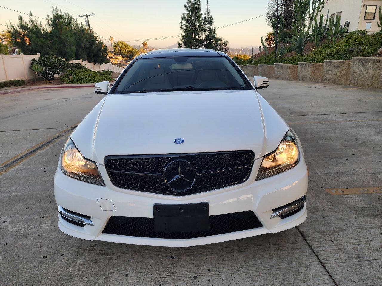 Used 2013 Mercedes-Benz C 250 Coupe image 3