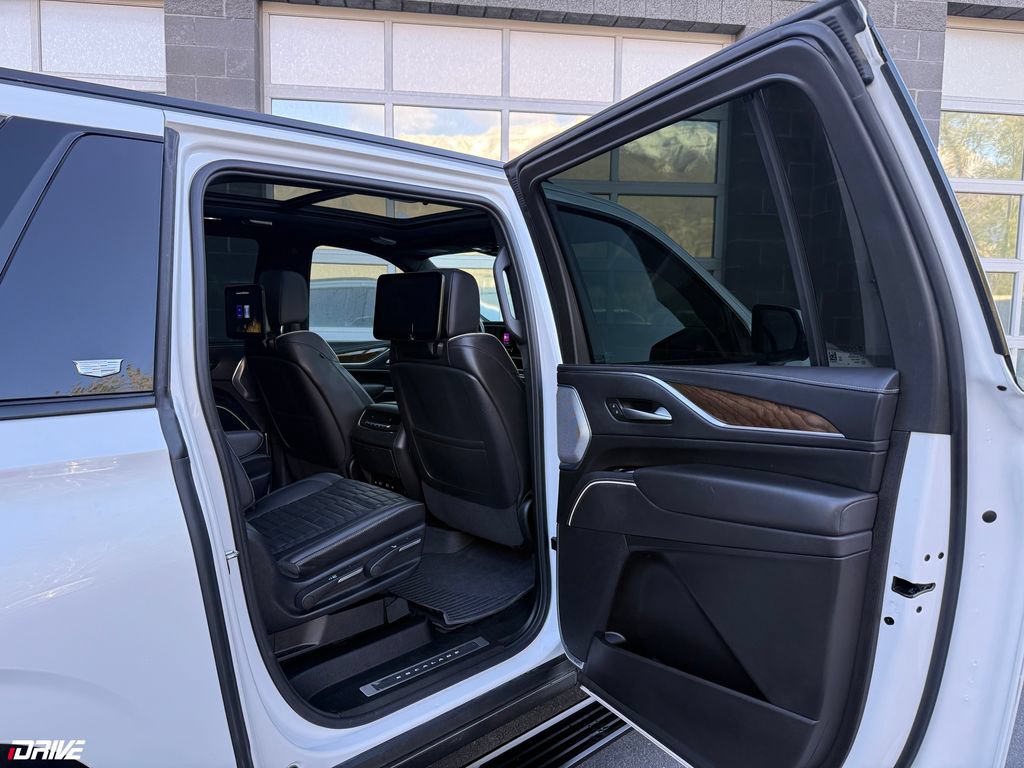 Used 2023 Cadillac Escalade ESV Sport Platinum w/ LPO, Floor Liner Package AWD/4WD image 23