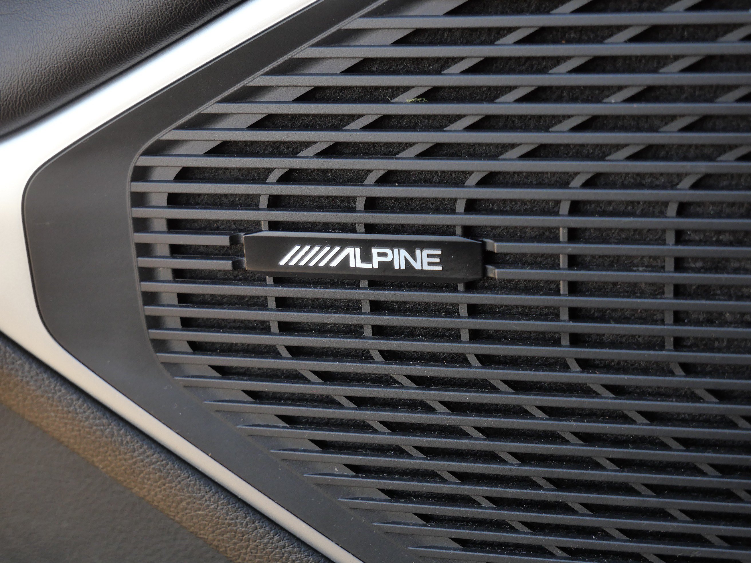 Used 2024 Jeep Wagoneer L Series II AWD/4WD image 31