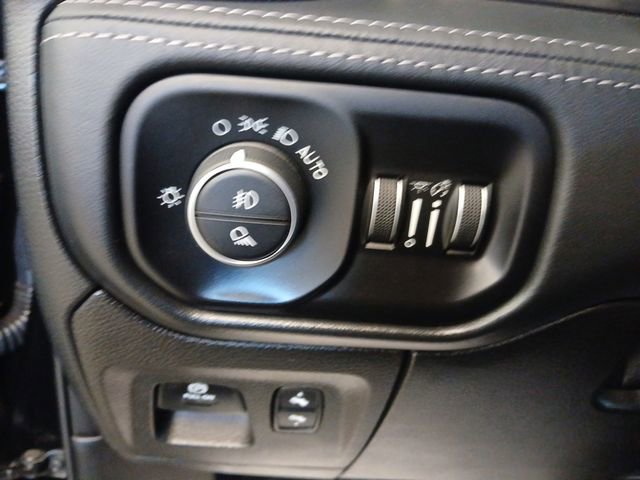 Used 2019 RAM 1500 Limited w/ Advanced Safety Group image 18