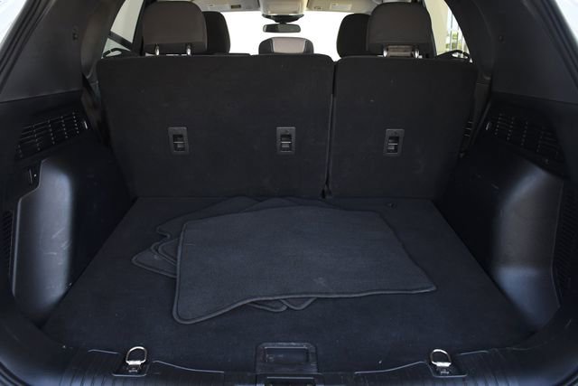 Used 2022 Ford Escape SE image 30