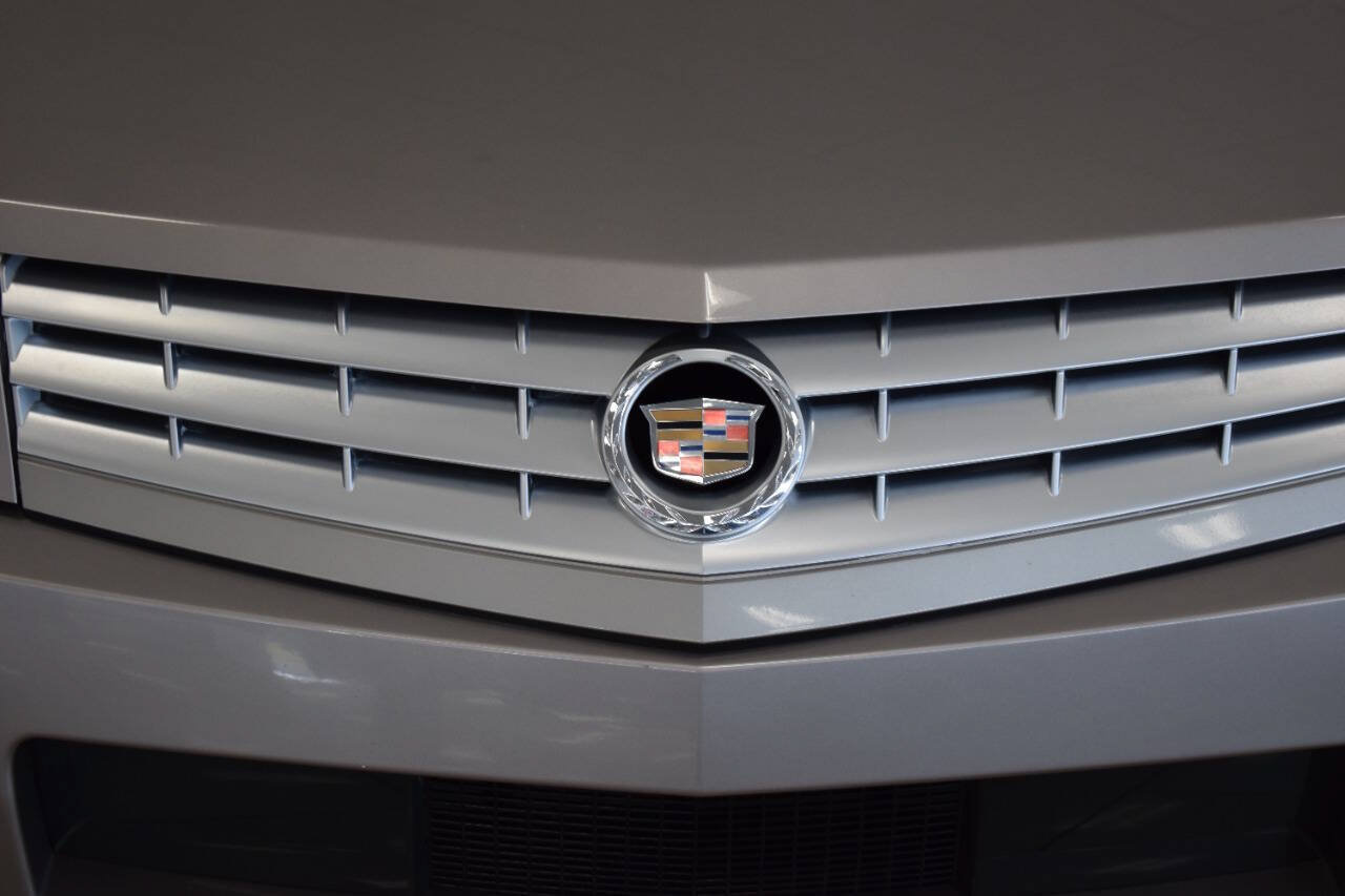 Used 2005 Cadillac XLR RWD image 12