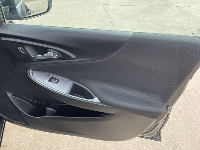 Used 2023 Chevrolet Malibu LT image 16