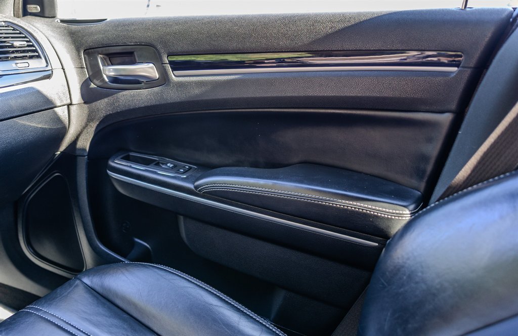 Used 2022 Chrysler 300 S RWD image 21