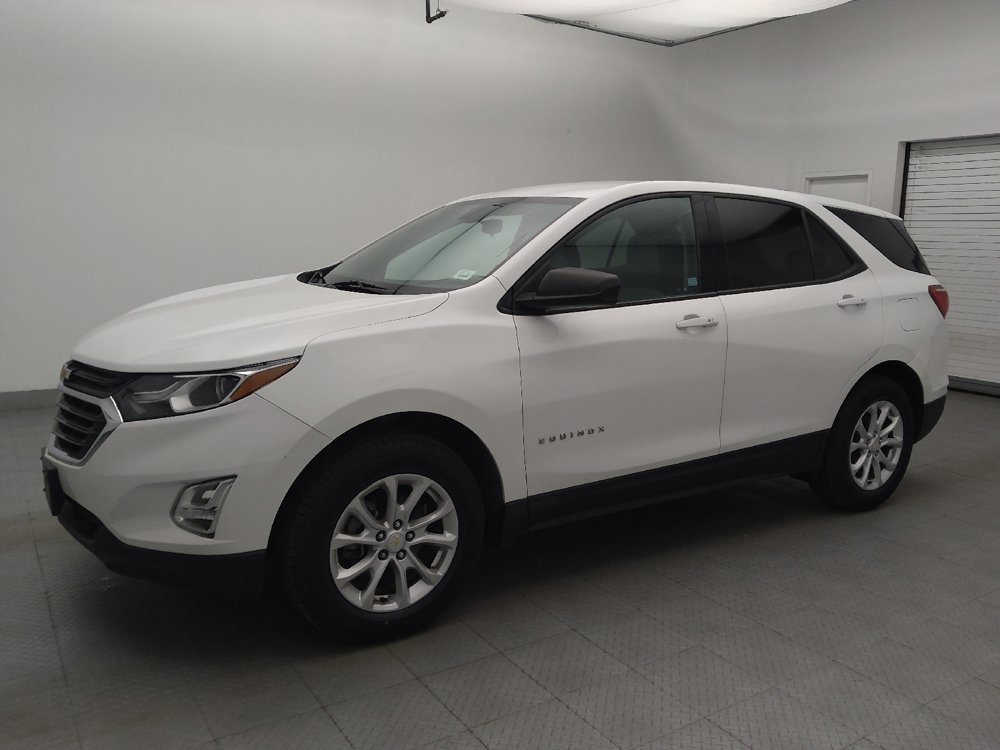 Used 2019 Chevrolet Equinox LS w/ LS Convenience Package AWD/4WD image 2