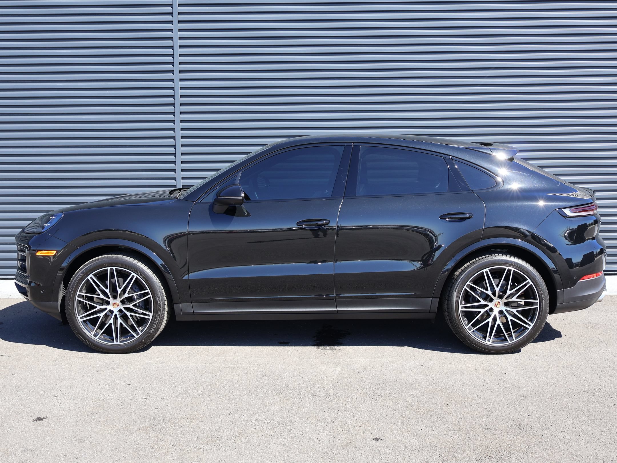 Certified 2026 Porsche Cayenne Coupe AWD/4WD image 2