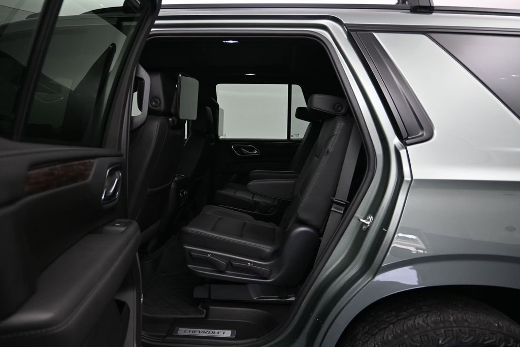Used 2023 Chevrolet Tahoe Z71 w/ Z71 Off-Road Package AWD/4WD image 24