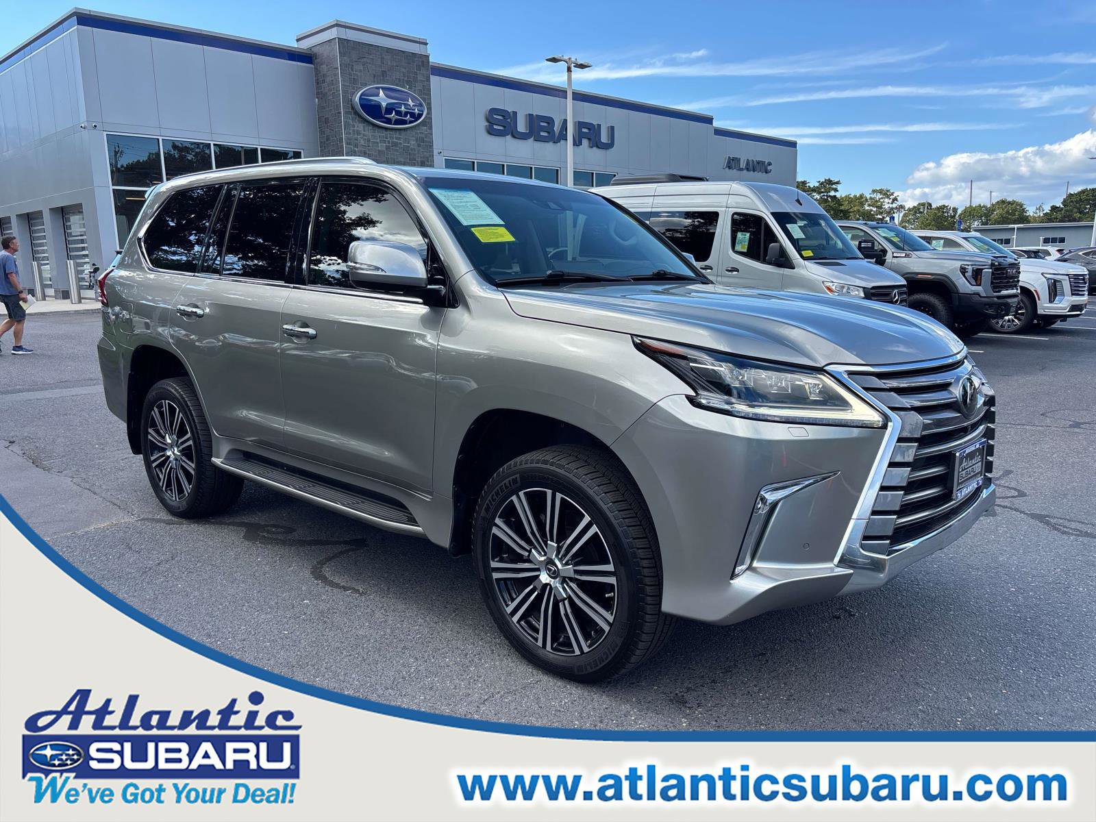 Used 2021 Lexus LX 570 4WD w/ Luxury Package image 1