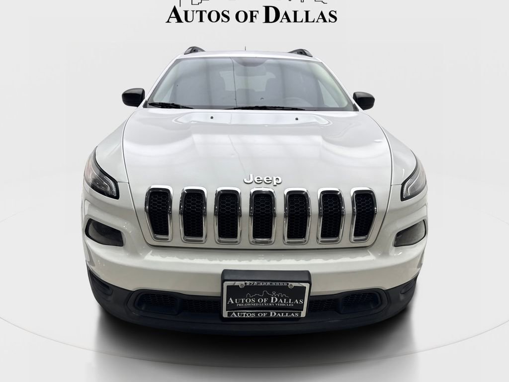 Used 2017 Jeep Cherokee Sport FWD image 3