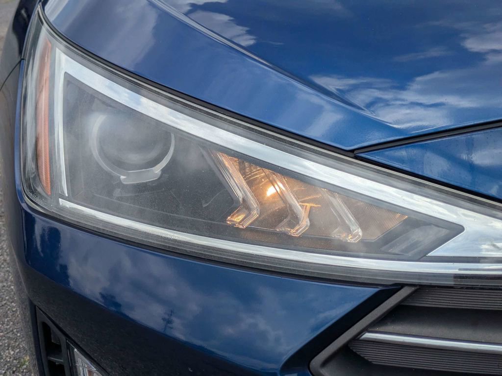 Used 2019 Hyundai Elantra SEL FWD image 10