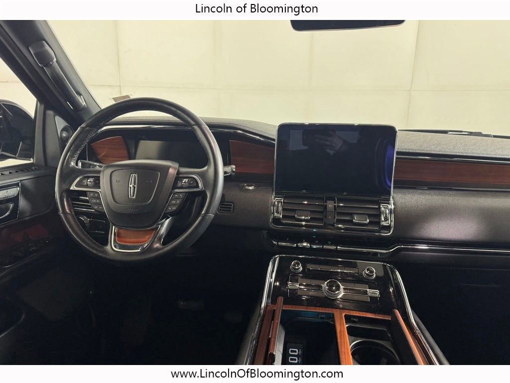 Used 2019 Lincoln Navigator Select AWD/4WD image 25