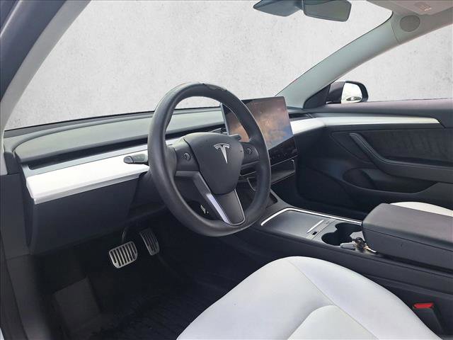 Used 2022 Tesla Model 3 image 9