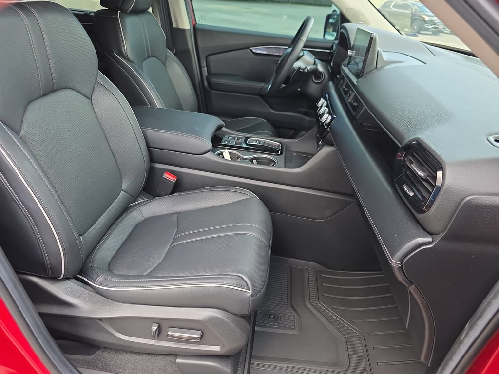 Used 2025 Honda Pilot Elite image 37