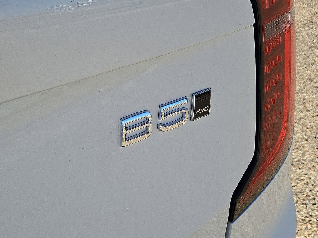 New 2026 Volvo XC90 B5 Core image 11