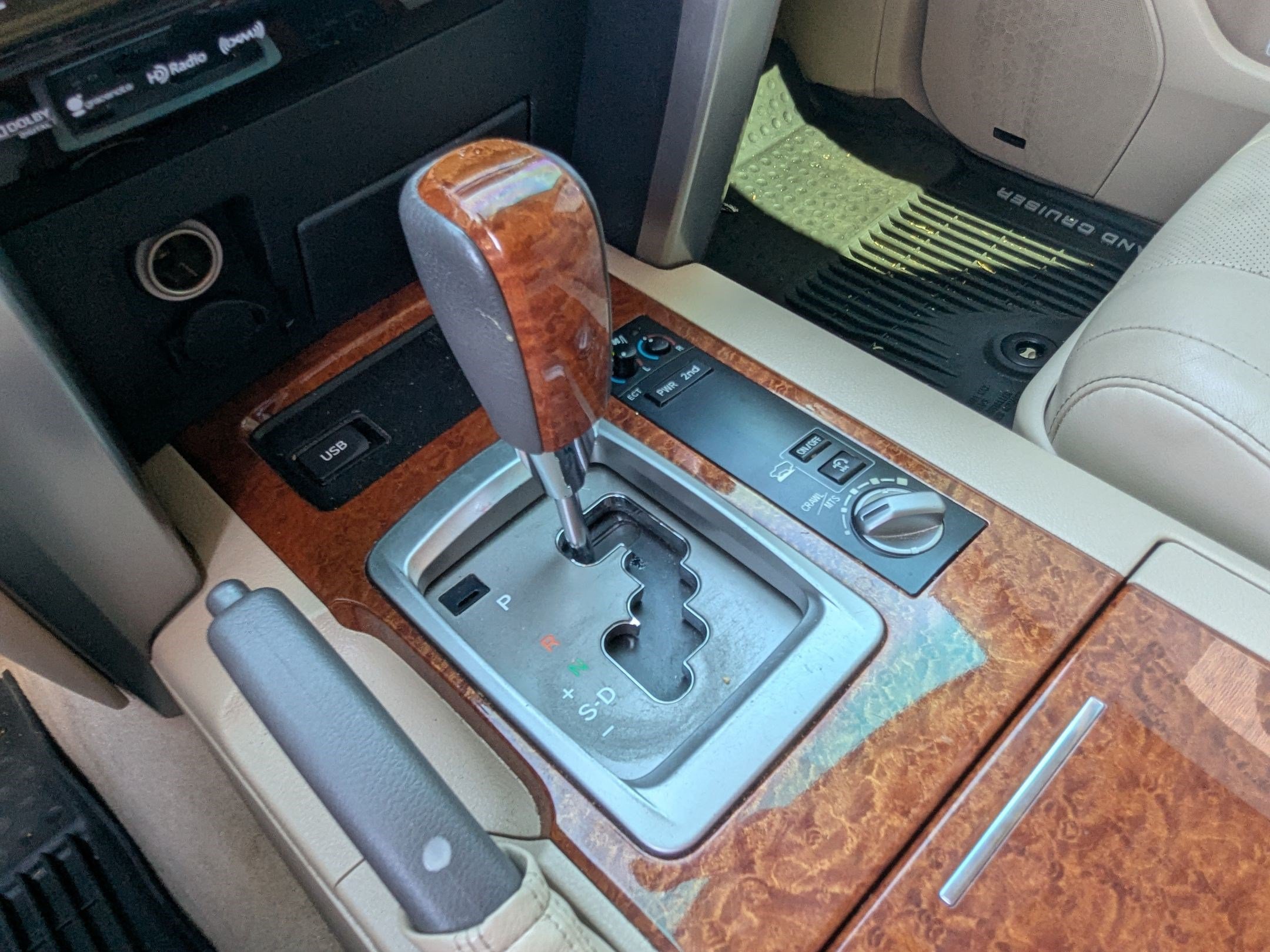 Used 2013 Toyota Land Cruiser AWD/4WD image 29