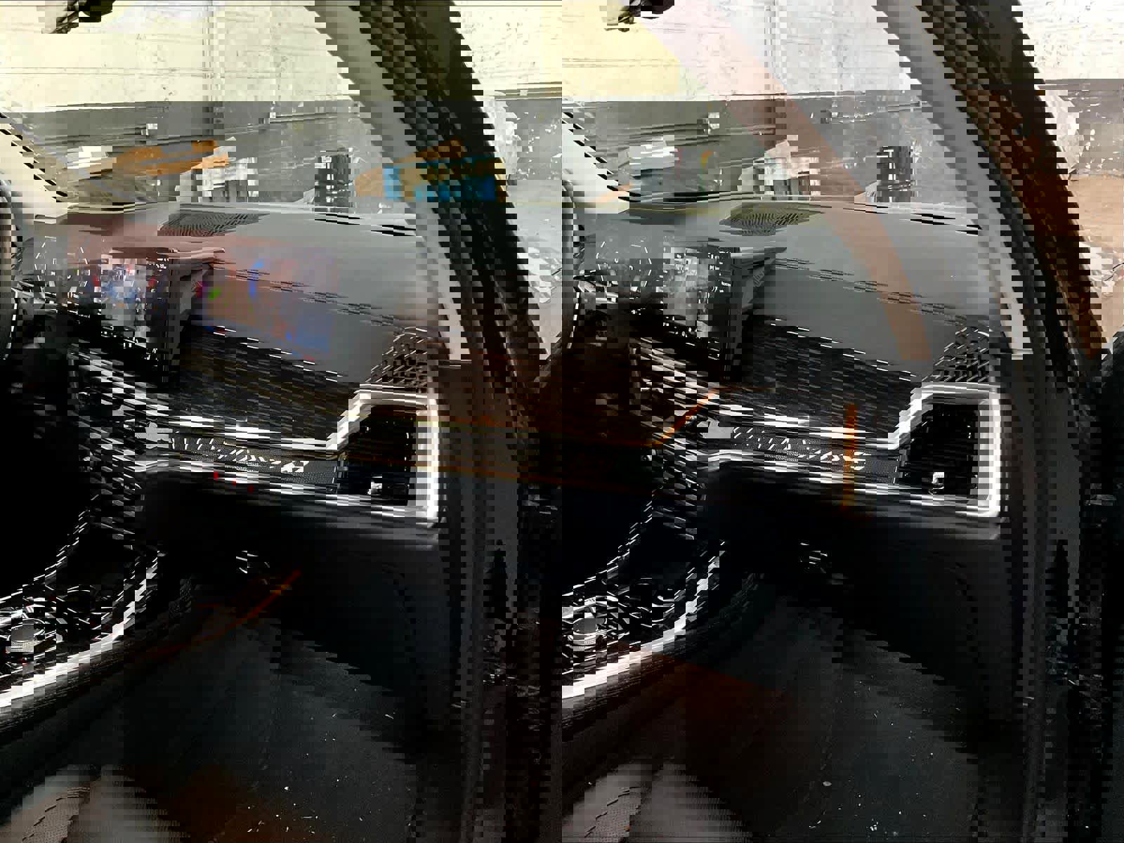 Used 2025 BMW X7 xDrive40i image 17