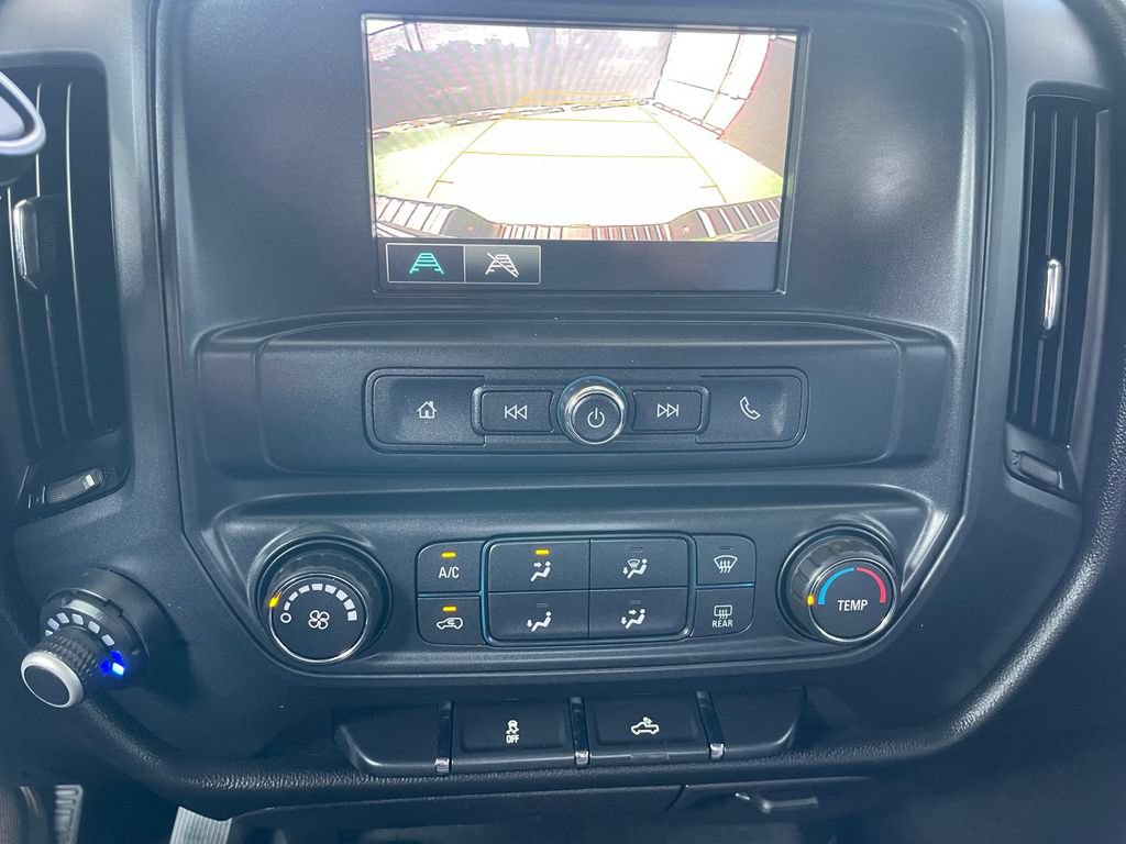 Used 2018 Chevrolet Silverado 1500 Custom w/ Custom Value Package AWD/4WD image 32